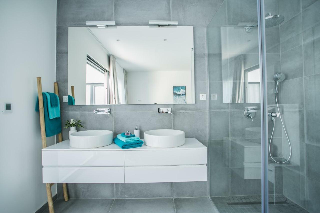 Holiday Home Olive Exclusive - 8 People, Heated Pool, Okrug Gornji, Sea View Trogir Ngoại thất bức ảnh