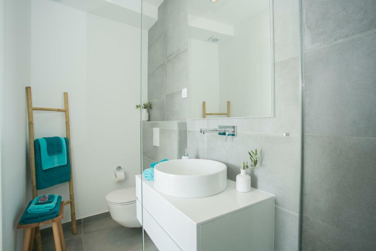 Holiday Home Olive Exclusive - 8 People, Heated Pool, Okrug Gornji, Sea View Trogir Ngoại thất bức ảnh